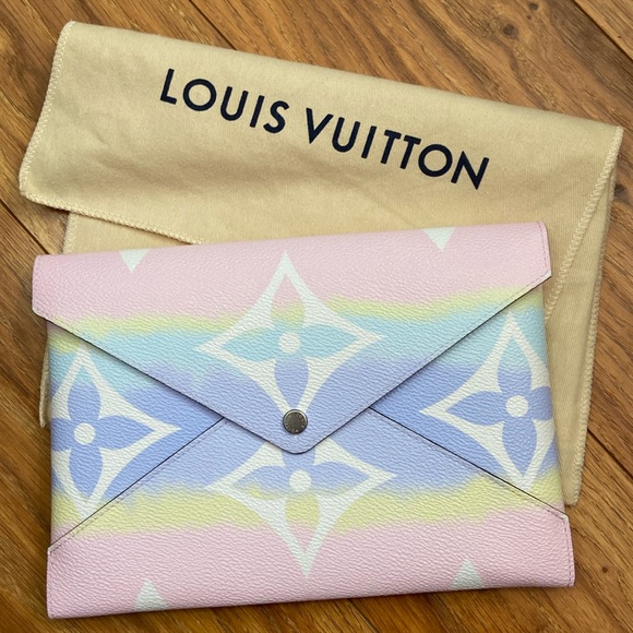 LOUIS VUITTON Escale Kirigami Pochette Monogram Giant Pastel - Picture 1 of 3